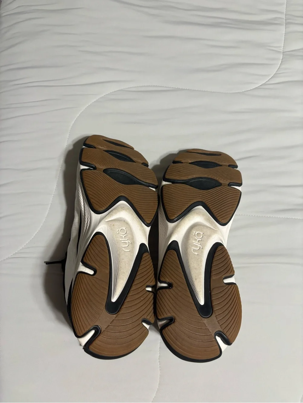 Women’s Ryka Devoted RS Walking Sneaker size 8M